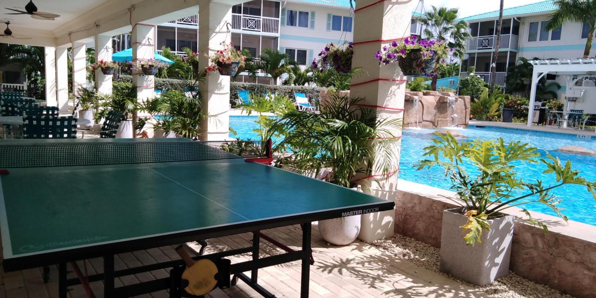 Seven Mile Beach Resort George Town Bagian luar foto