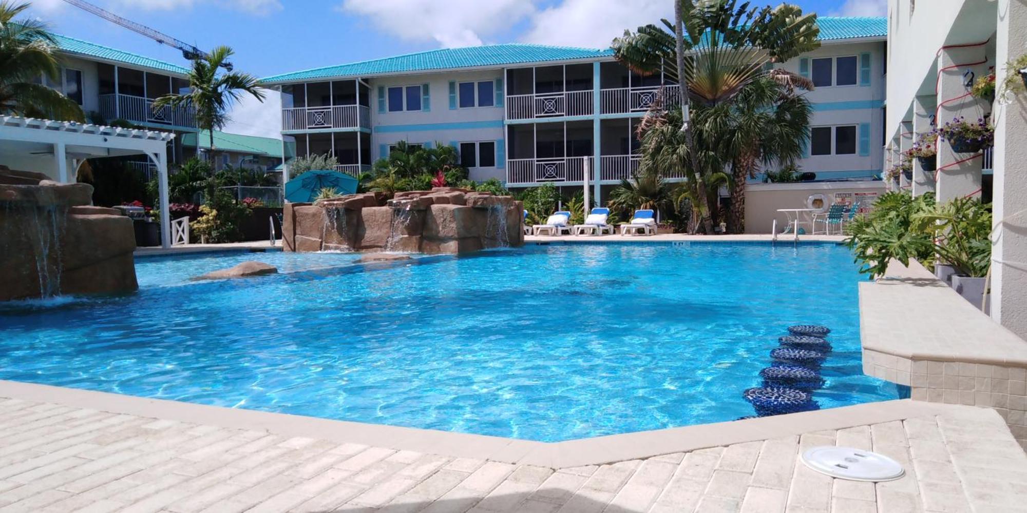 Seven Mile Beach Resort George Town Bagian luar foto