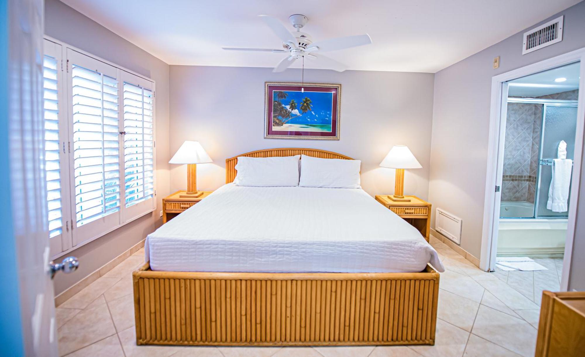 Seven Mile Beach Resort George Town Bagian luar foto