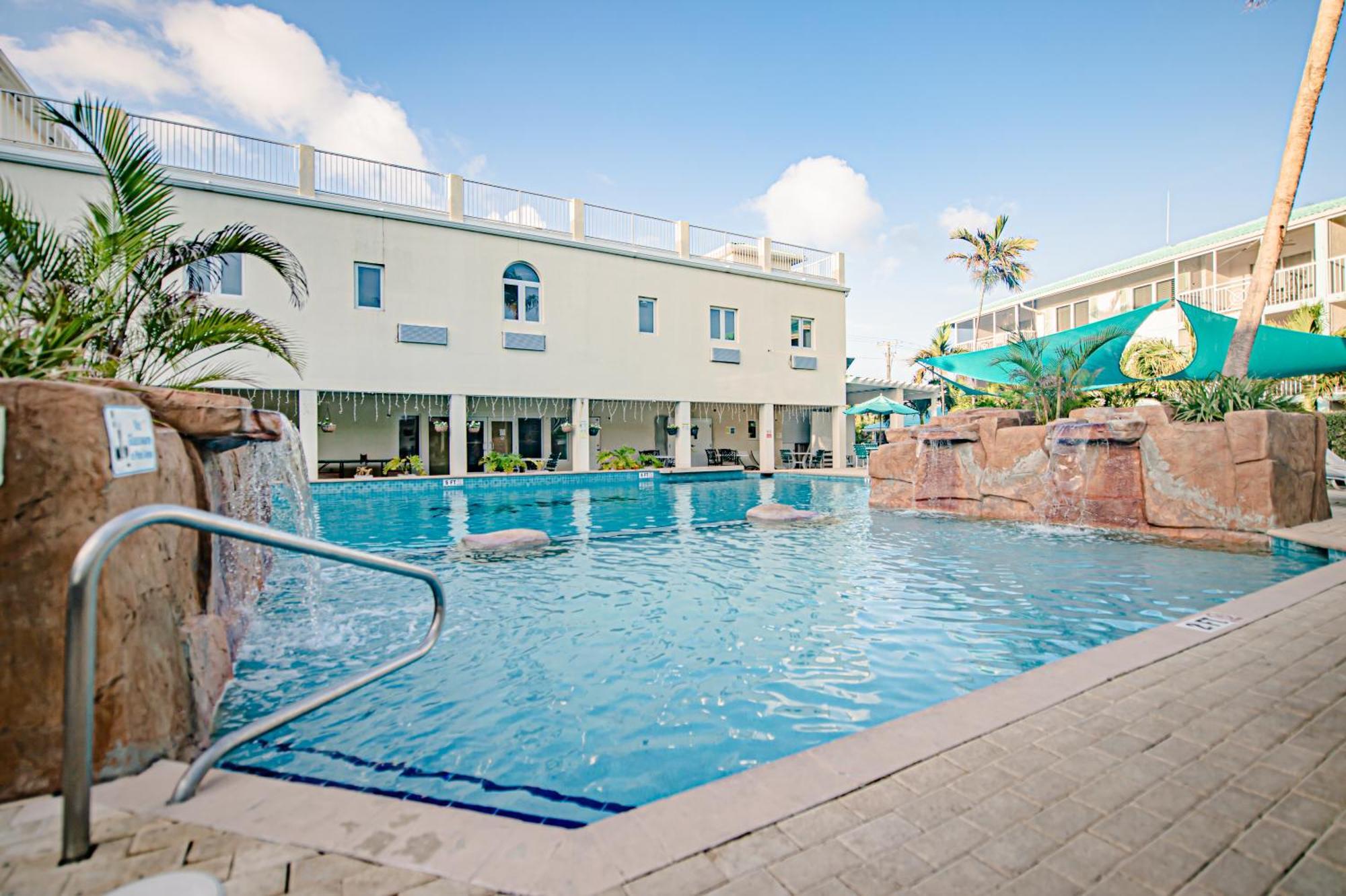 Seven Mile Beach Resort George Town Bagian luar foto