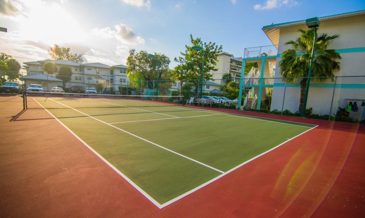 Seven Mile Beach Resort George Town Bagian luar foto